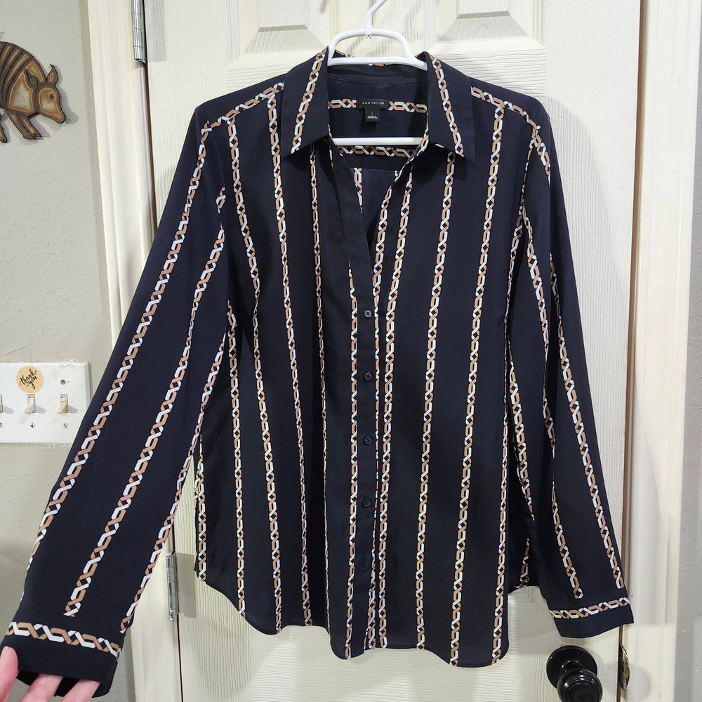 Ann Taylor Navy Blue Geometric Chain Stripe Button Down Blouse Large L